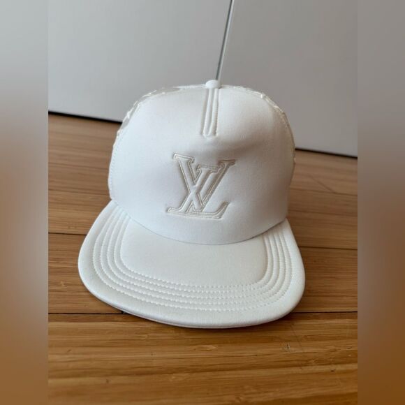 LOUIS VUITTON White Mesh Hat Large Size AUTHENTIC - Picture 13 of 16